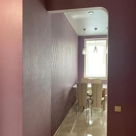 Cozy 1br In Apartment *